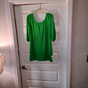 Green 3/4 sleeve dress